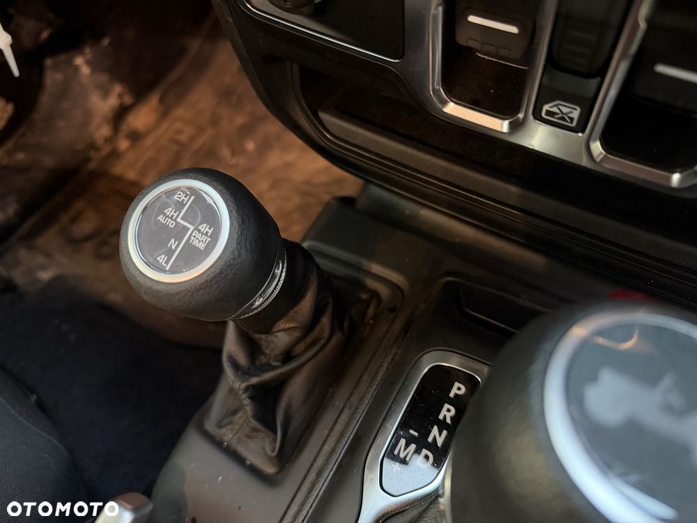 Jeep Wrangler - 16