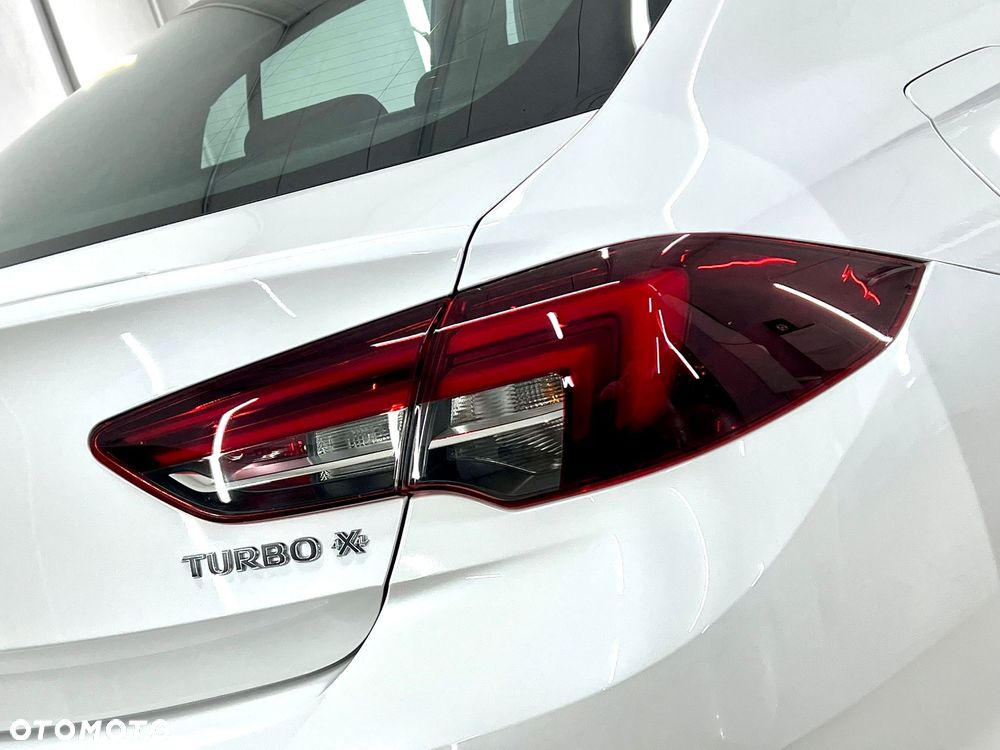Opel Insignia 2.0 T 4x4 Innovation S&S - 3