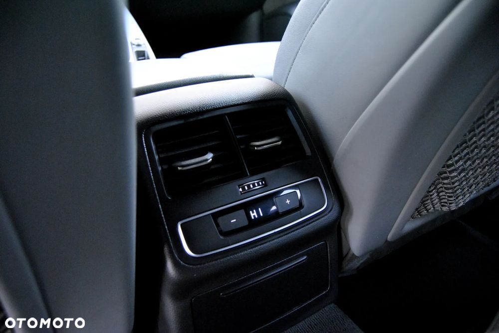 Audi A5 Sportback 40 TDI quattro S tronic sport - 29