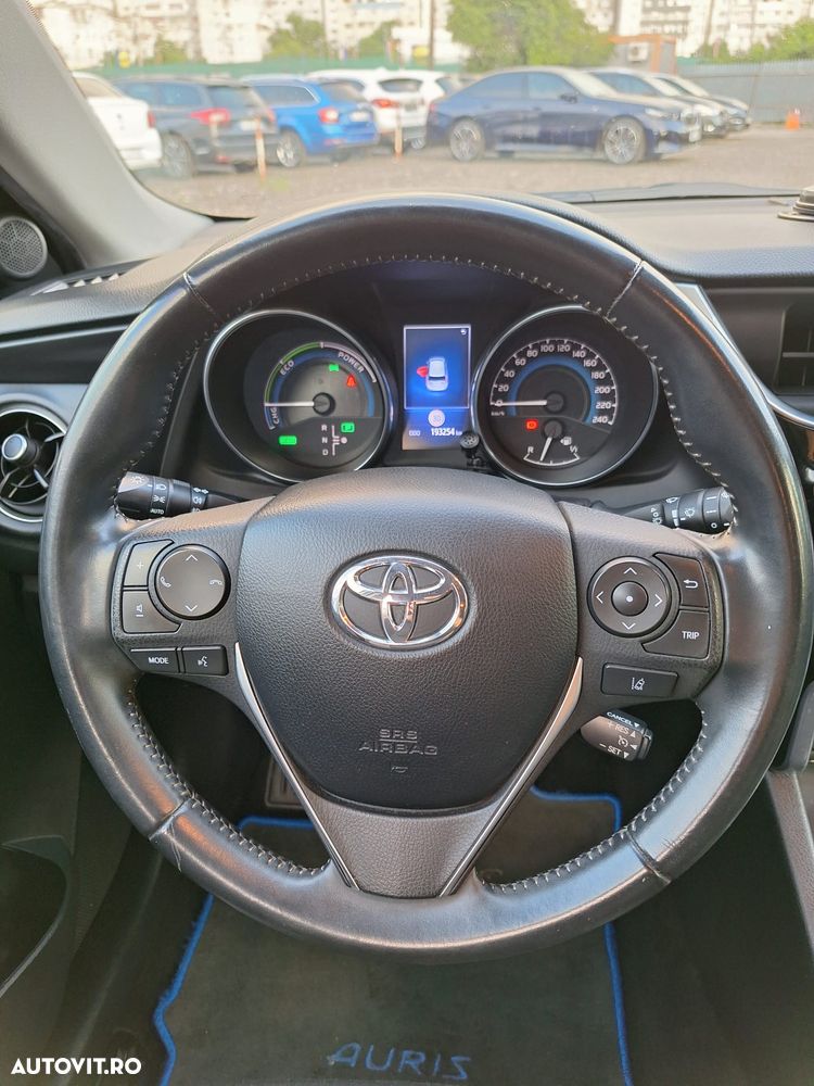 Toyota Auris - 21