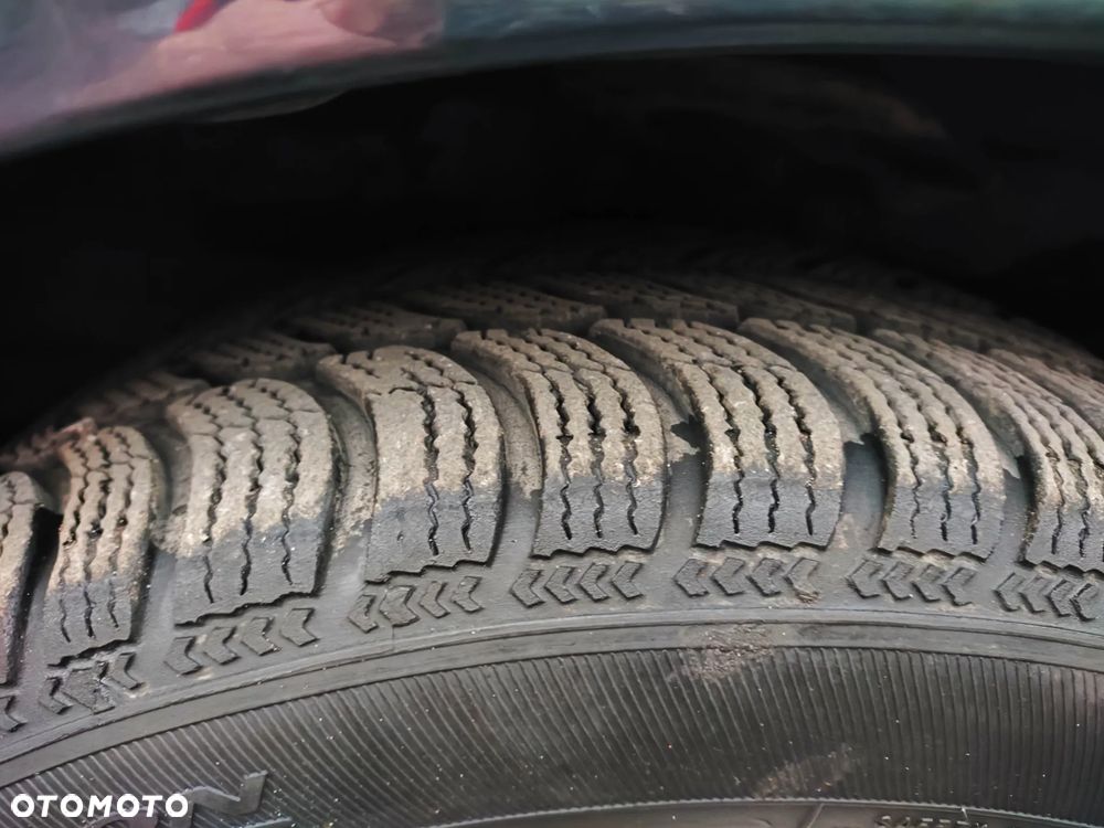 Toyota Auris Hybrid 135 Prestige - 29