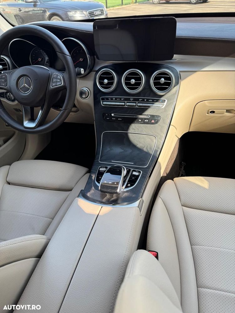 Mercedes-Benz GLC - 12