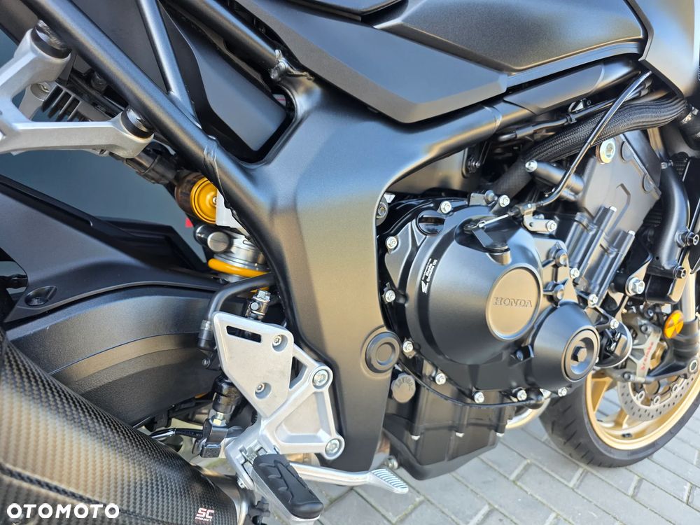 Honda Hornet - 26
