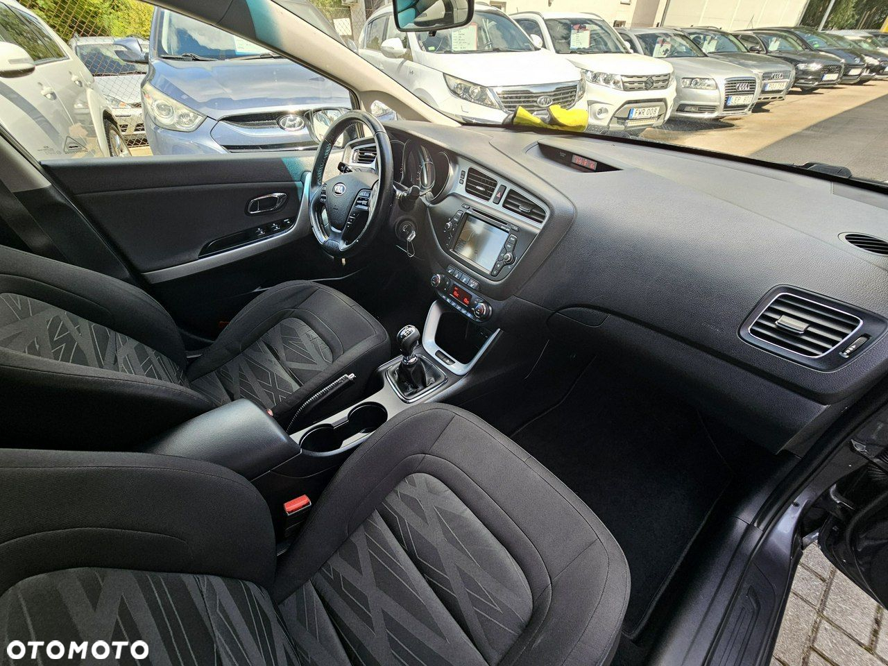 Kia Ceed 1.4 CVVT SW Dream Team Edition - 26