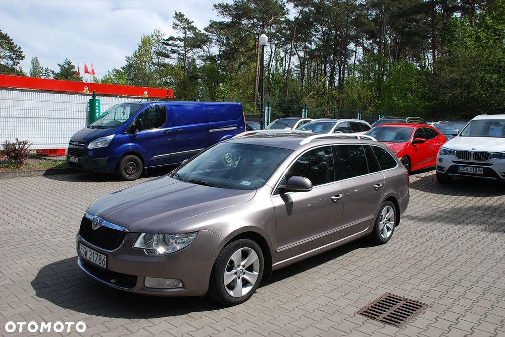 Skoda Superb 2.0 TDI Green tec DSG Elegance - 2
