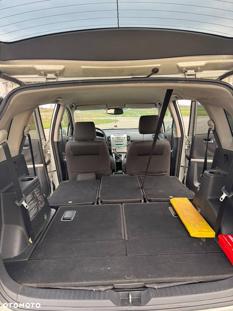 Toyota Corolla Verso - 9