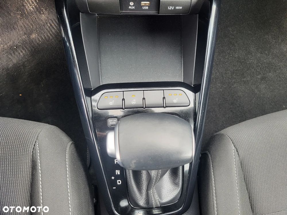 Kia Rio - 16
