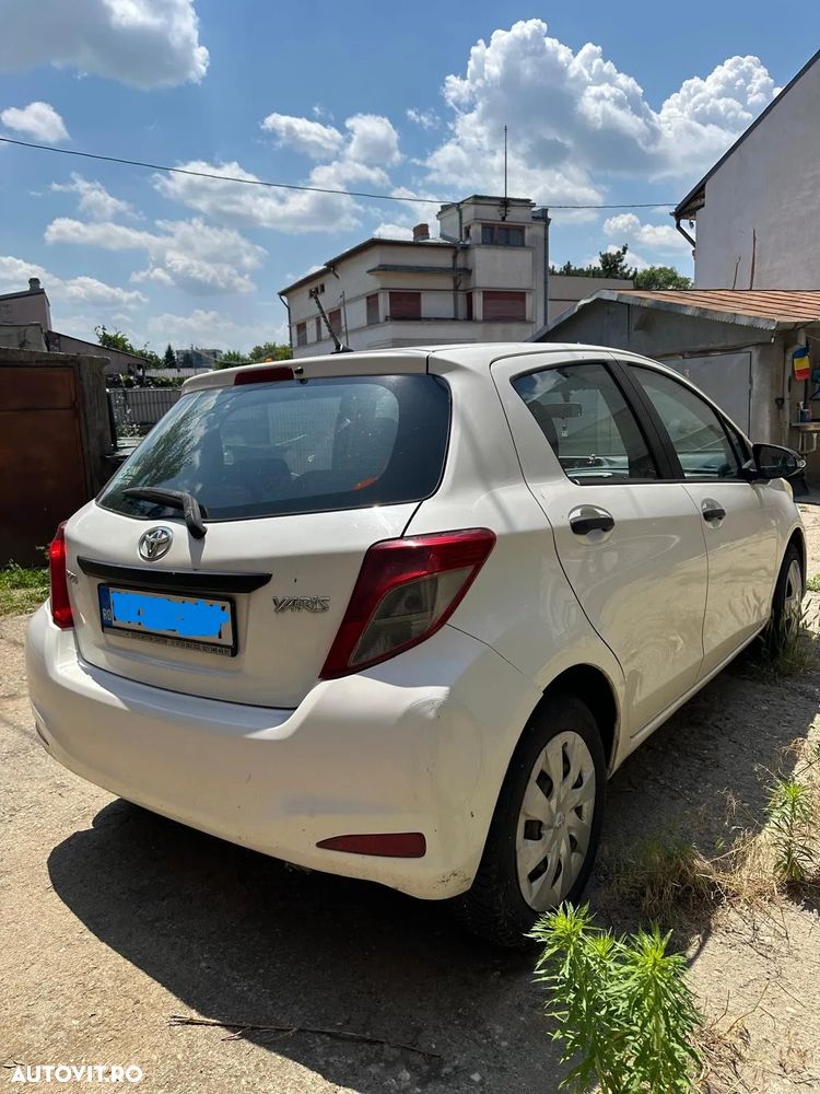 Toyota Yaris - 6