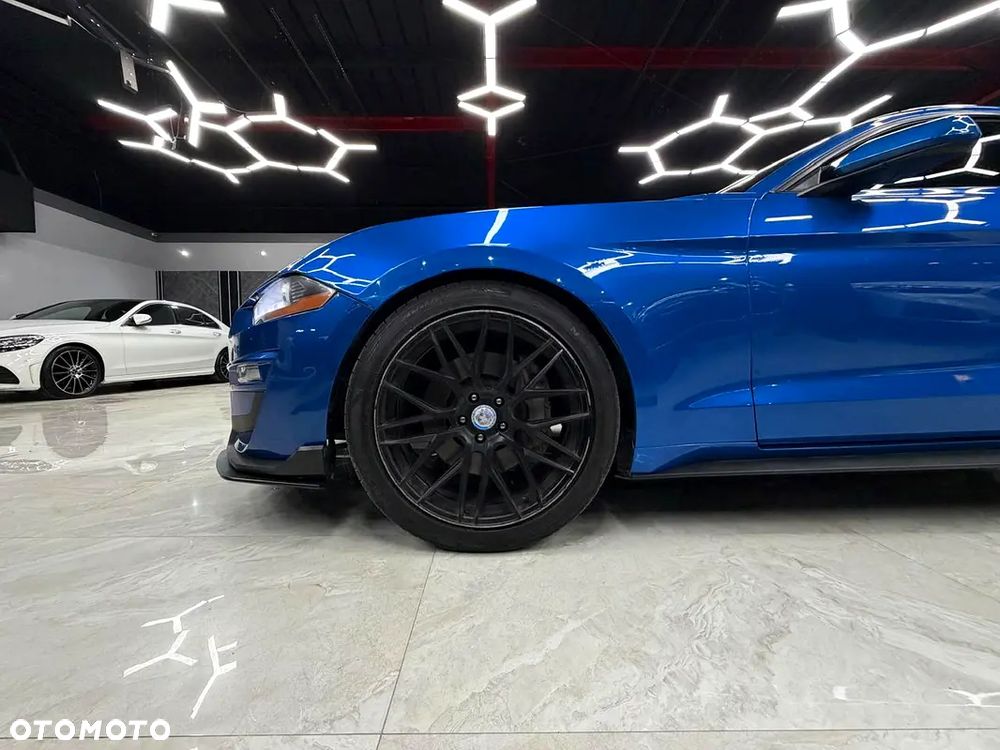 Ford Mustang - 6