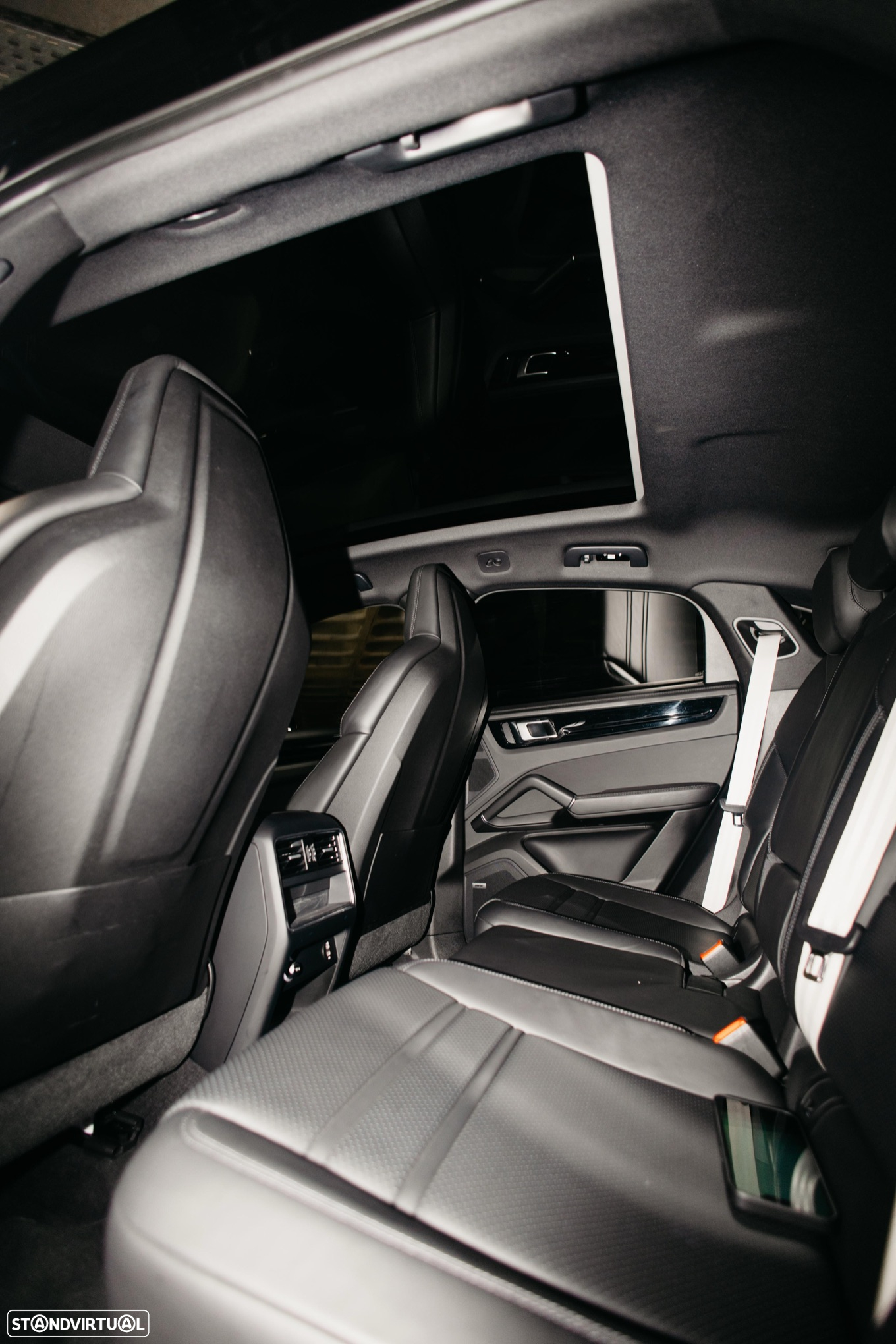 Porsche Cayenne Coupé E-Hybrid Platinum Edition - 13