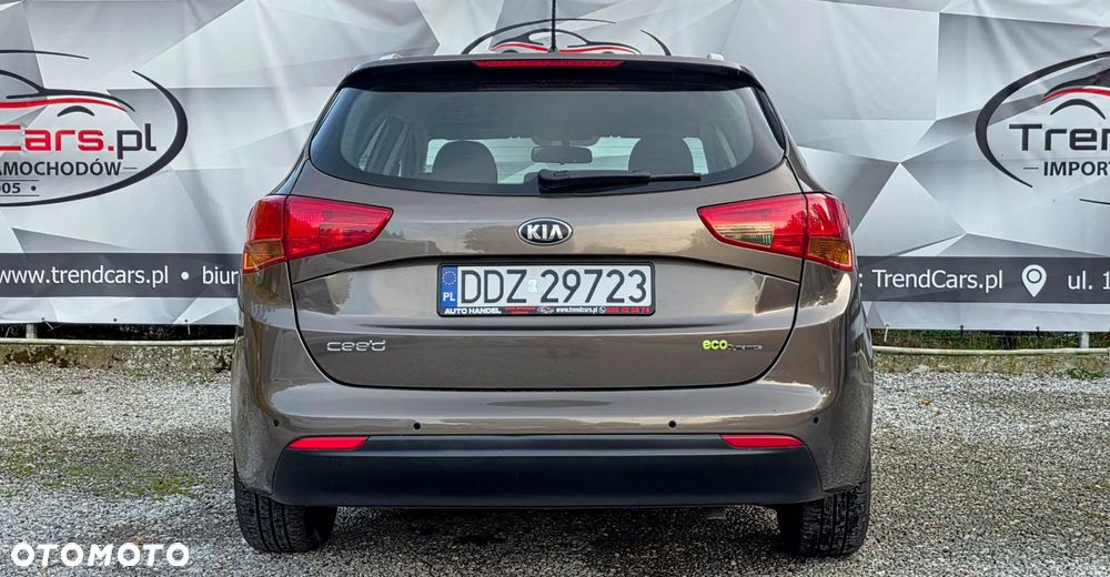 Kia Ceed 1.6 CRDi 128 Vision - 27