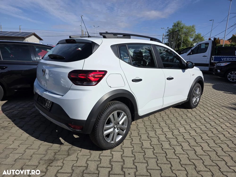 Dacia Sandero Stepway TCe 90 MT6 Comfort - 4