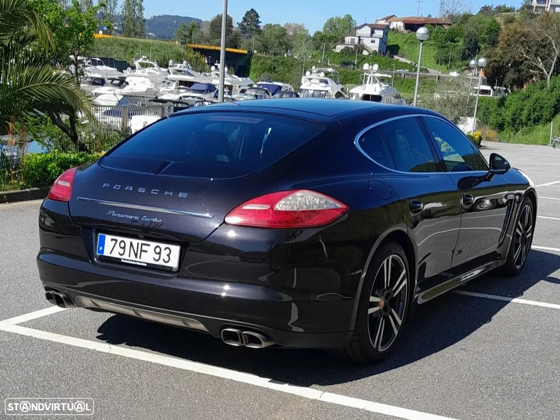 Porsche Panamera Turbo PDK - 3
