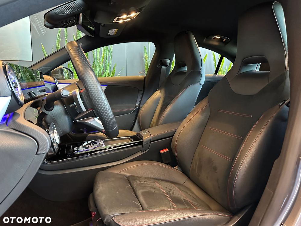 Mercedes-Benz CLA 200 AMG Line 7G-DCT - 11