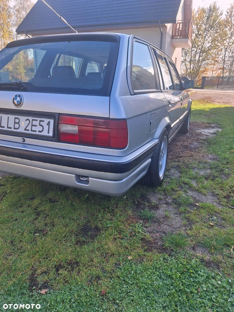 BMW E30 1990 photo 2