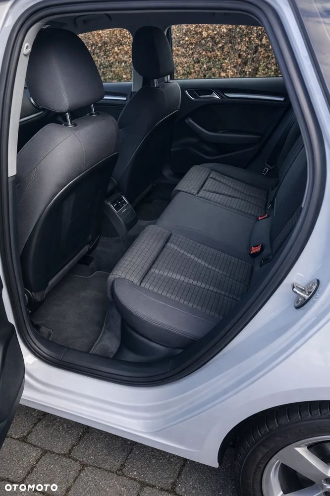 Audi A3 Sportback 2.0 TDI S tronic design - 8