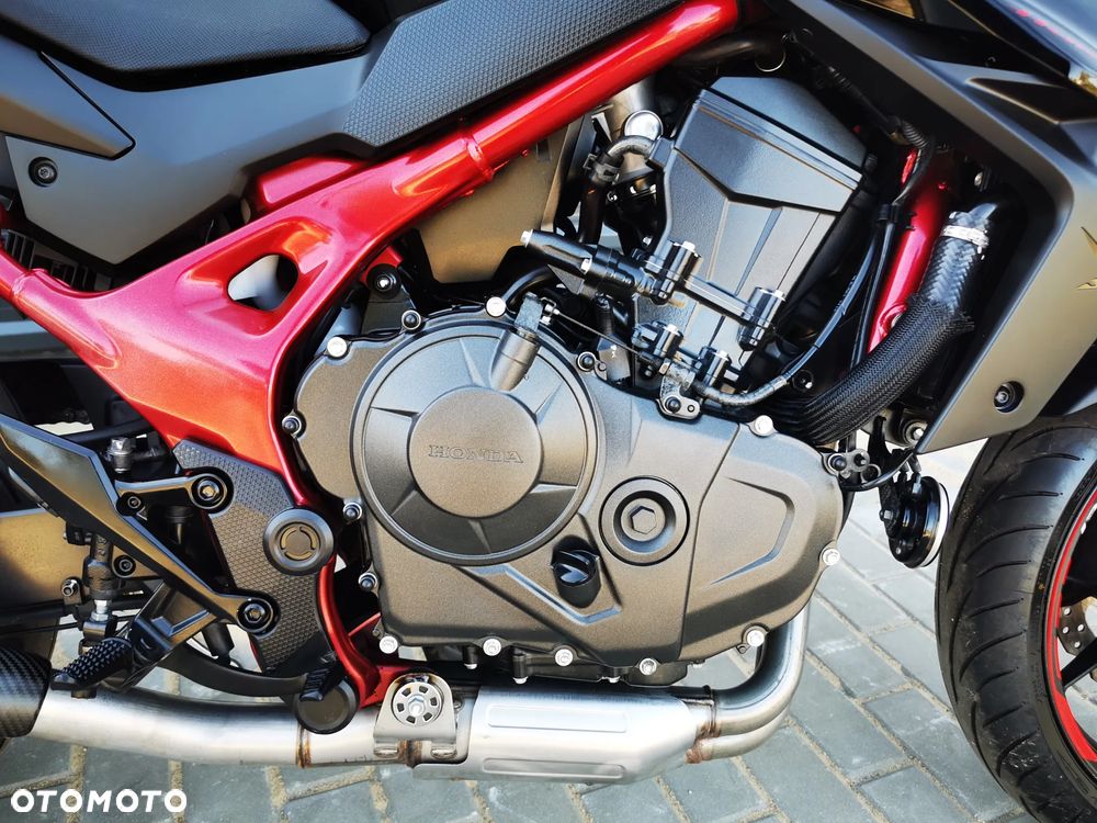 Honda Hornet - 22