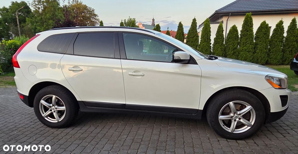 Volvo XC 60 D3 Momentum - 8