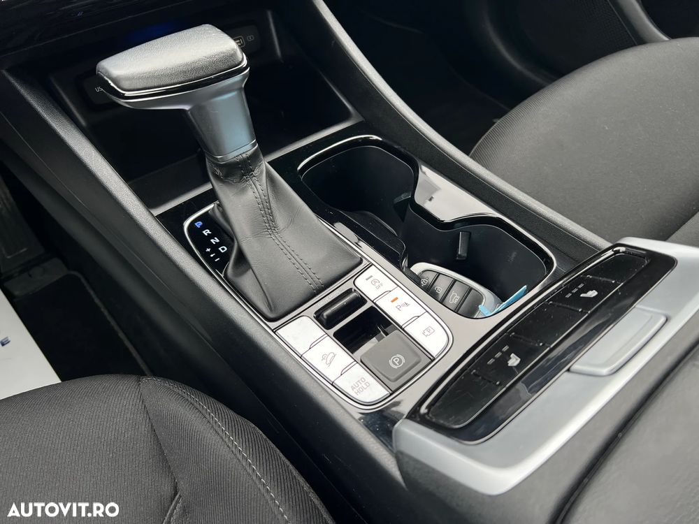 Hyundai Tucson 1.6 CRDi 48V-Hybrid 2WD DCT Select - 12