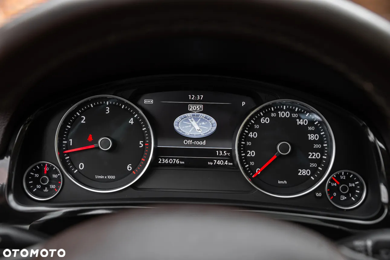 Volkswagen Touareg 3.0 V6 TDI BMT R-Style - 26