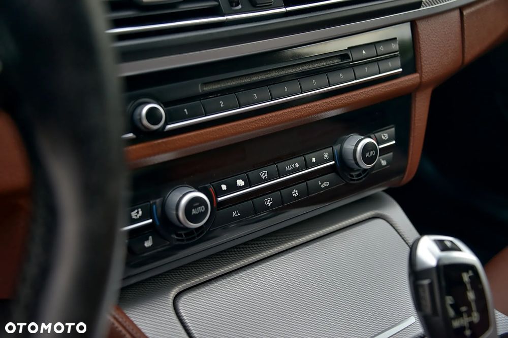 BMW Seria 5 - 36