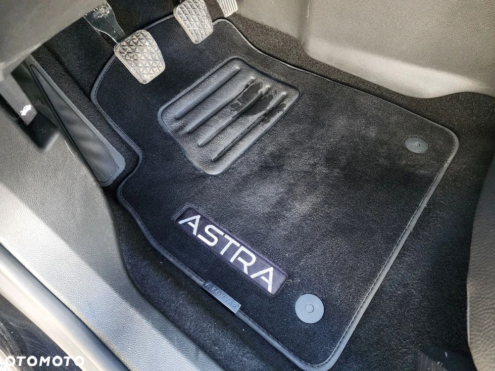 Opel Astra 1.4 Turbo 150 Jahre - 25