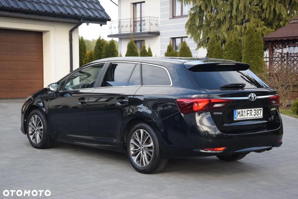 Toyota Avensis 1.8 Edition (2014) - 2