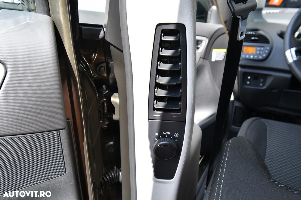 Citroën C4 Grand Picasso 2.0 e-Hdi Aut. Exclusive - 24