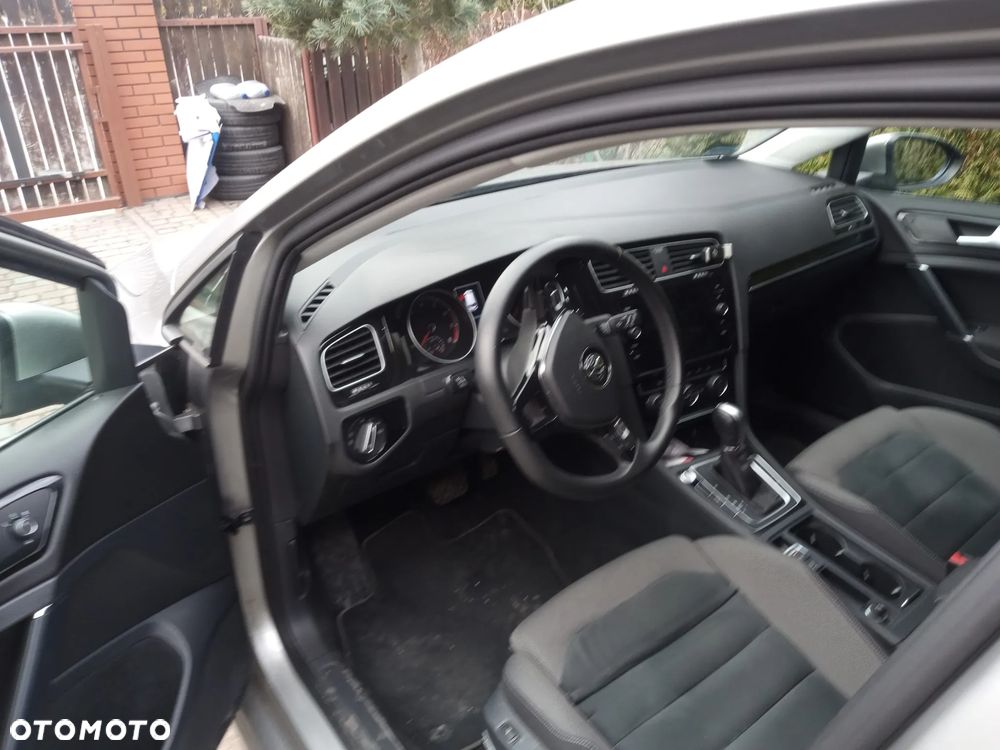 Volkswagen Golf 1.5 TSI BMT Evo Highline DSG - 5