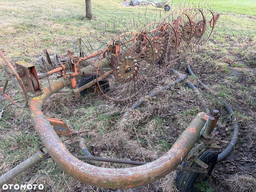 Przyczepka rolnicza dwukółka przyczepa jednoosiowa Transporter do obornika/ Taśmociąg / Podajnik Grabarka 5 gwiazd do siana Meprozet Orzys - 20