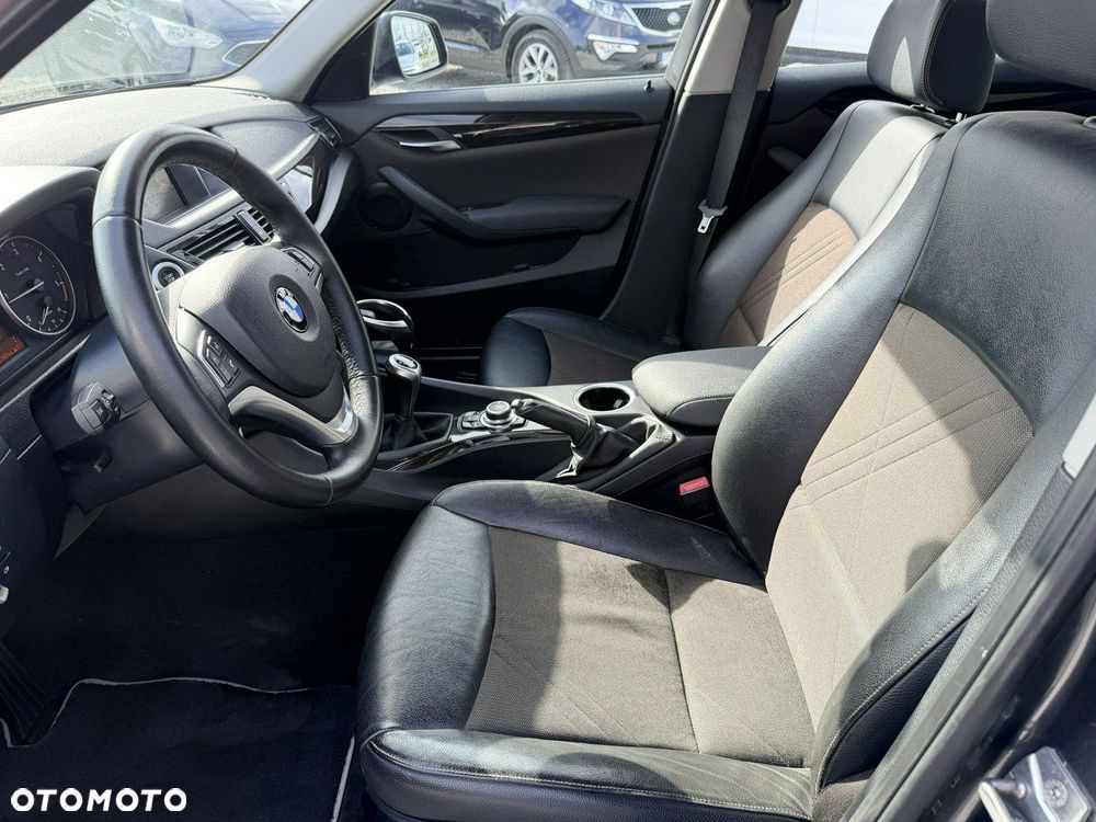 BMW X1 sDrive18d xLine - 30
