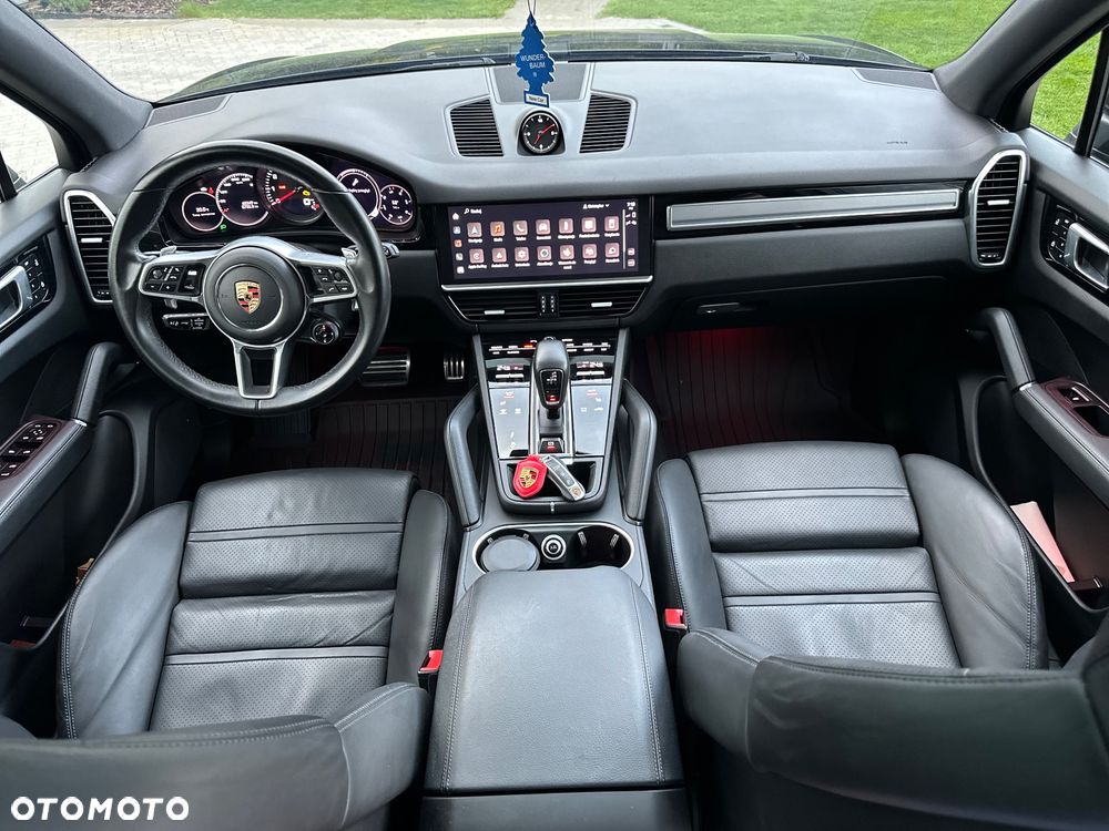 Porsche Cayenne S Platinum Edition - 32