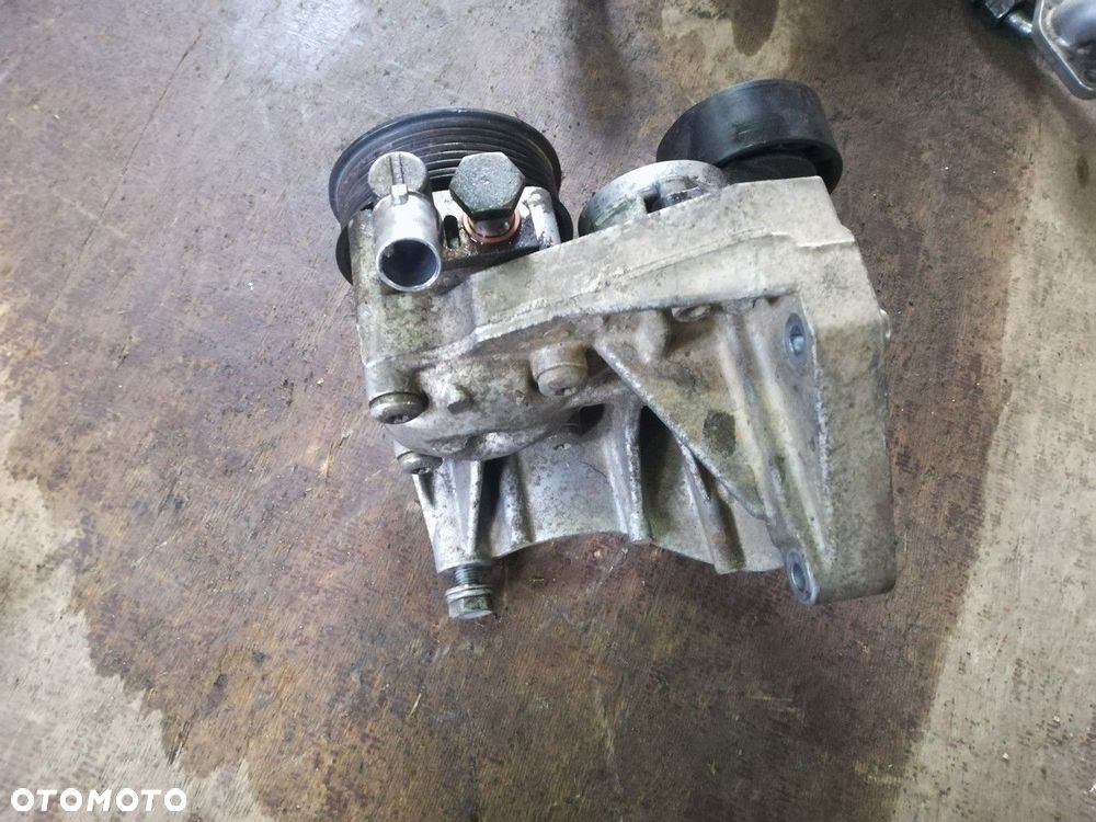pompa wspomagania łapa iveco 2.3 e5 504385414 - 5