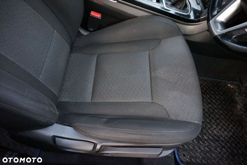FOTEL PRZEDNI PRAWY I40 VF SEDAN  HYUNDAI 2011-2014 - 2