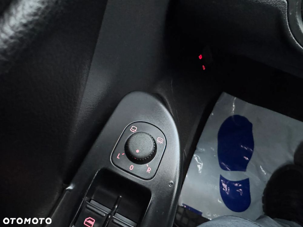 Volkswagen Passat 2.0 TDI Comfortline - 28