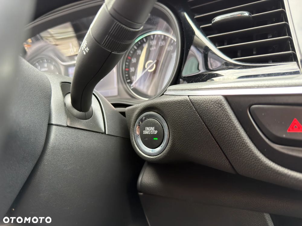 Opel Insignia 1.5 T Exclusive S&S - 35