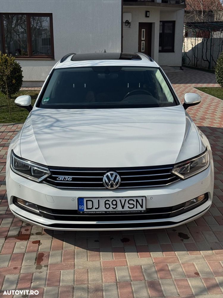 Volkswagen Passat - 1