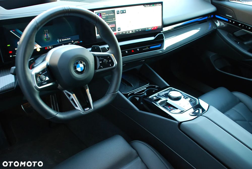 BMW Seria 5 520i mHEV M Sport - 5