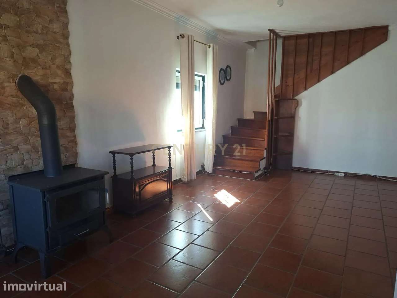 Arrendamento T3 - Andar de Moradia + Sótão - 1.800,00€ - Grande imagem: 3/20