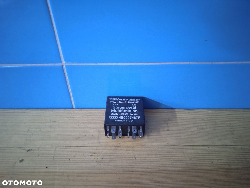 Przekaźnik multifunkcji Audi a3 8l 4B0907487F - 2