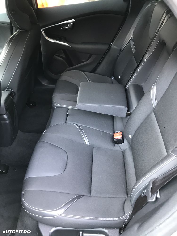 Volvo V40 D3 Aut. Summum - 13