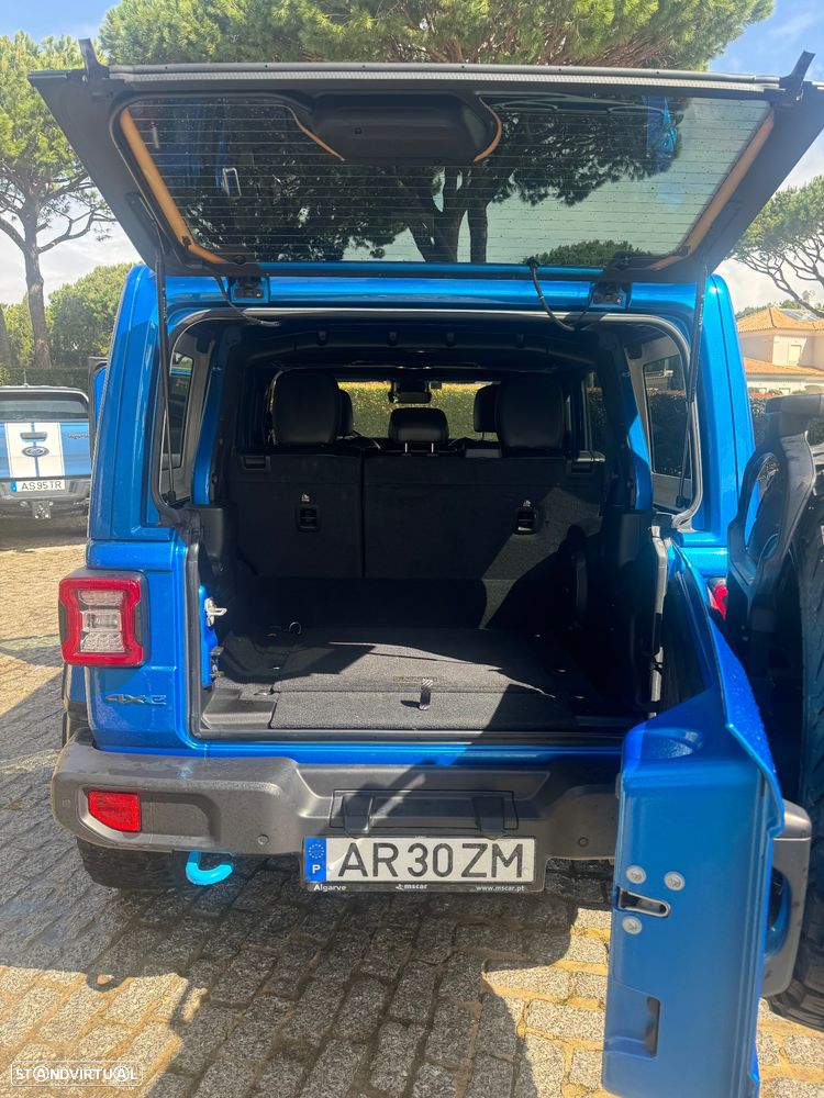 Jeep Wrangler - 11