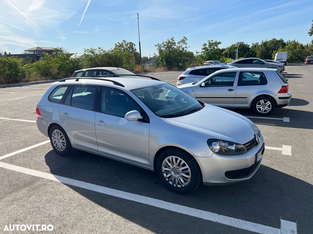 Volkswagen Golf - 1