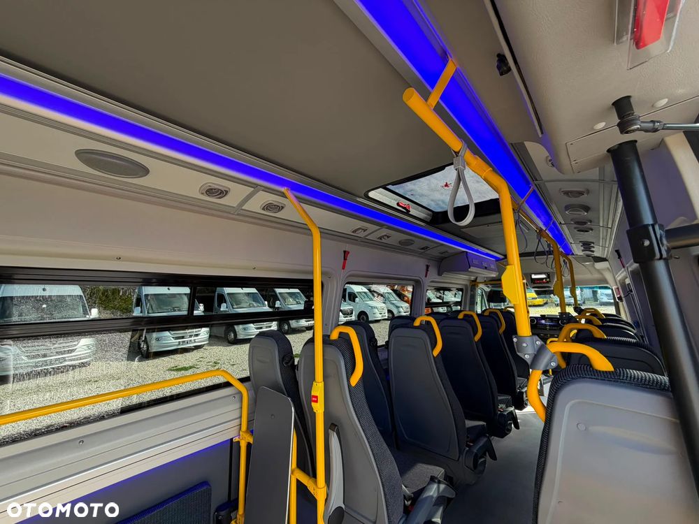Mercedes-Benz Sprinter 519 - 16