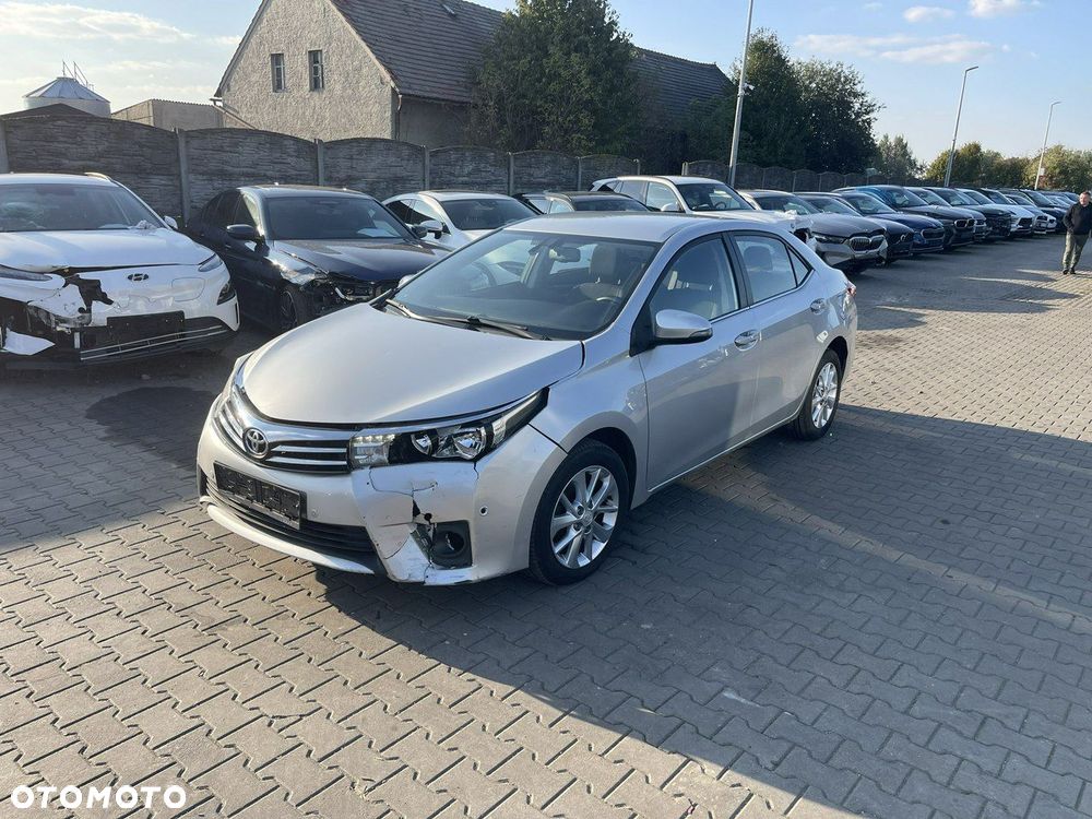 Toyota Corolla 1.6 Classic Plus - 5