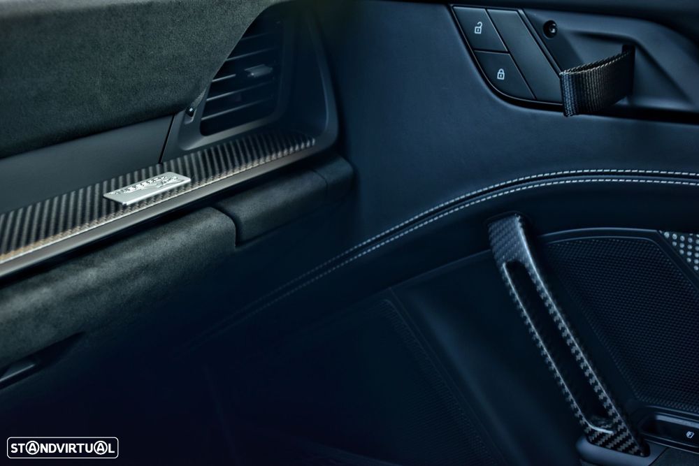 Porsche 911 (992) - 4