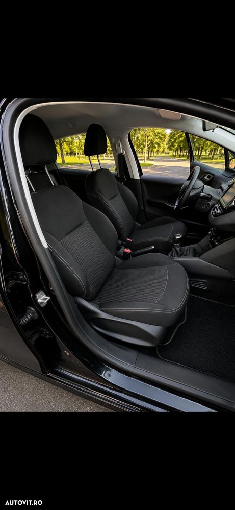 Peugeot 208 1.2 L PureTech Access - 4