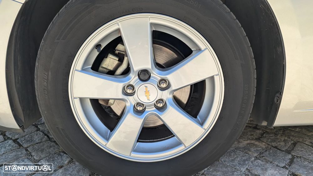 Chevrolet Cruze 1.6 LS - 16