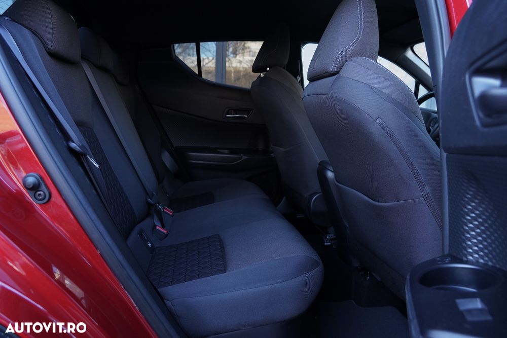 Toyota C-HR - 16