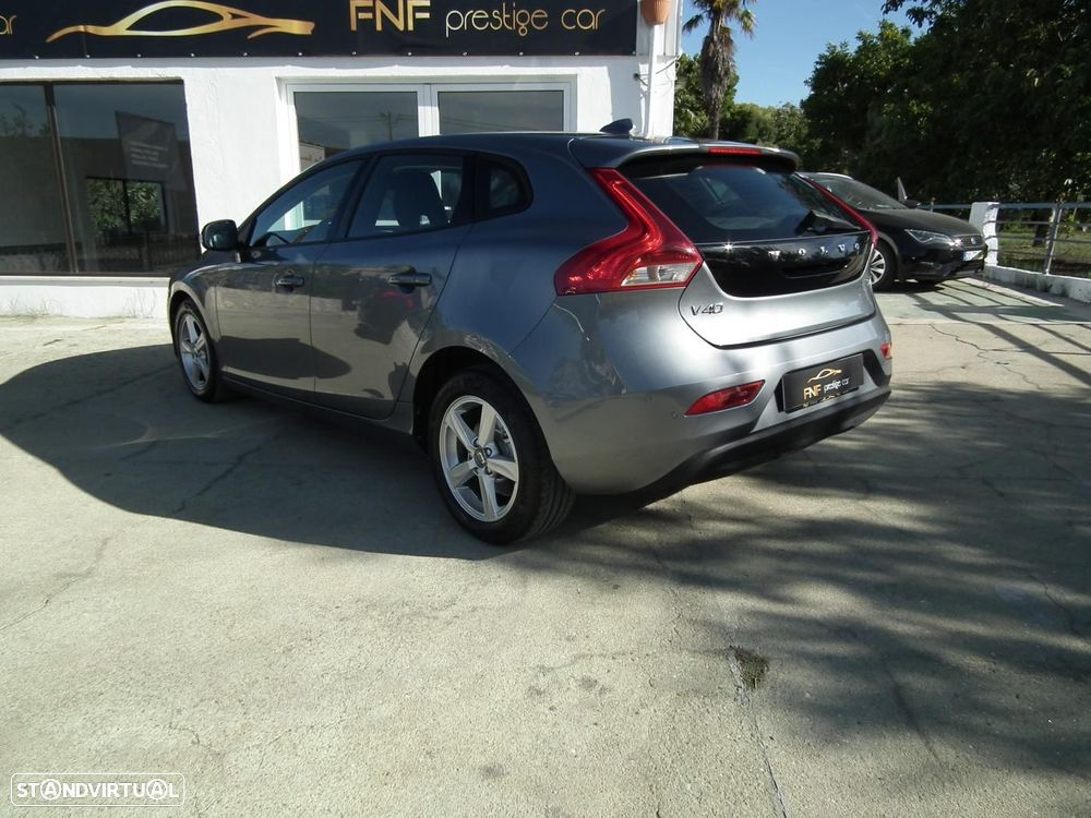 Volvo V40 1.6 D2 Momentum - 5